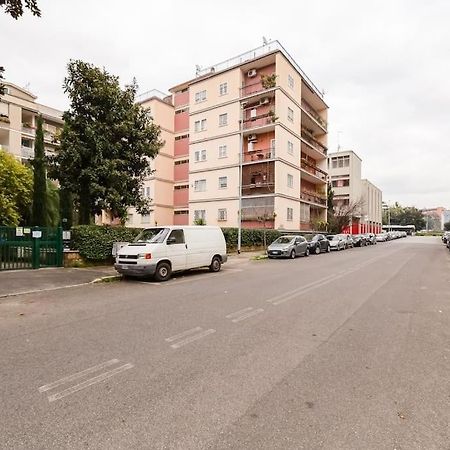 Exclusive Apartment In Eur Lake Rom Exterior foto