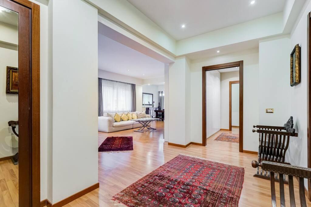Exclusive Apartment In Eur Lake Rom Exterior foto